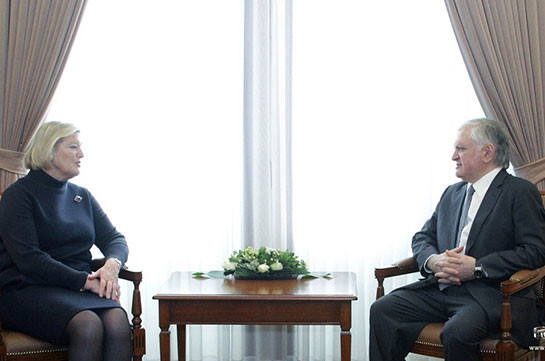 Эдвард Налбандян представил председателю Сената Нидерландов совместные усилия в направлении продвижения мирного урегулирования карабахского конфликта