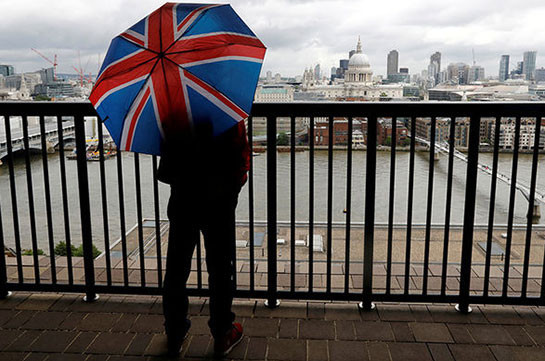 Великобритания вылетела из пятерки стран с крупнейшей экономикой