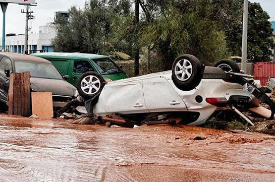 Число жертв наводнения в Греции выросло до 23 человек