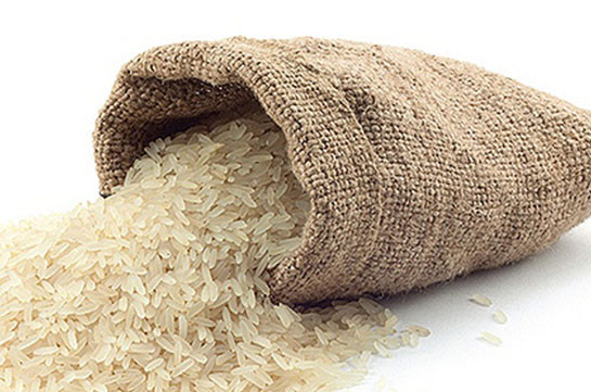 Роспотребнадзор ищет на прилавках пластиковый рис