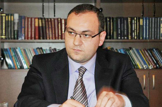 Арсен Бабаян: Аппарат парламента не платит за сотовую связь Эрмине Нагдалян