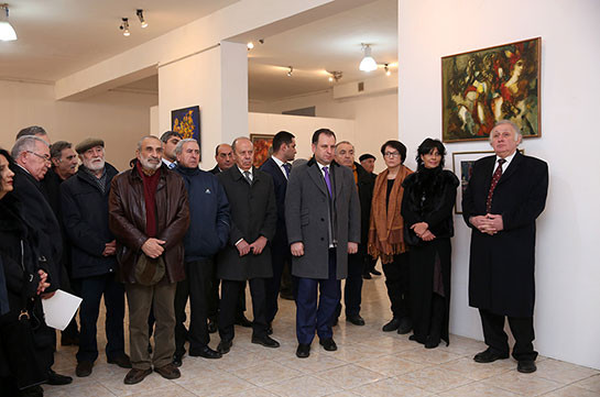 Վիգեն Սարգսյանն այցելել է «Նկարիչները հայոց բանակին» խորագրով ցուցահանդեսին