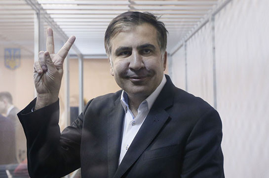 Саакашвили намерен договориться с Порошенко «не растаскивать страну»