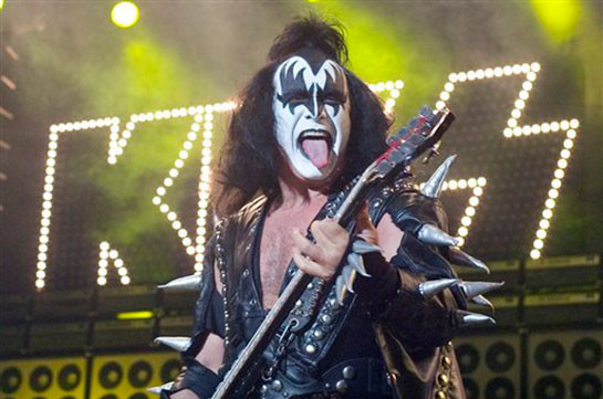 СМИ: против основателя группы Kiss подали иск о домогательствах