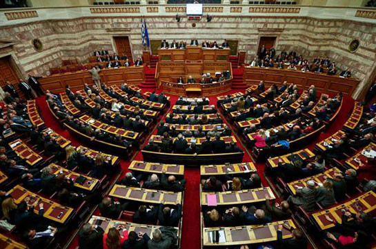 Парламент Греции одобрил пакет реформ для получения кредитного транша