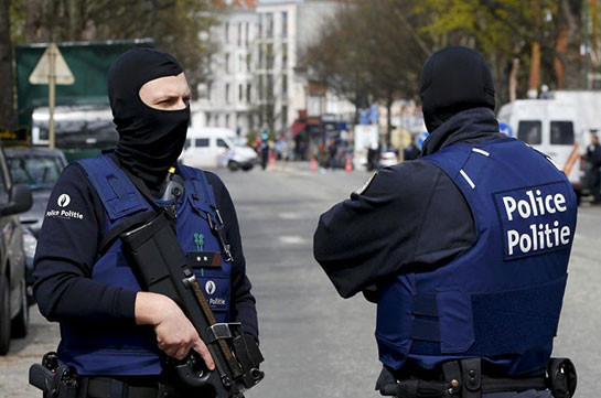 В Брюсселе мигранты напали на полицейский патруль