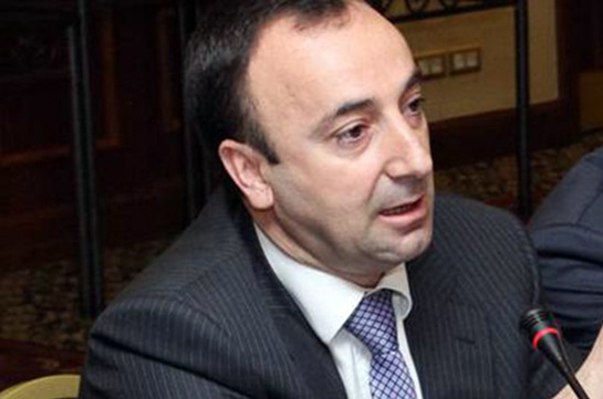 Глава парламентской комиссии Грайр Товмасян представил заявление об отставке