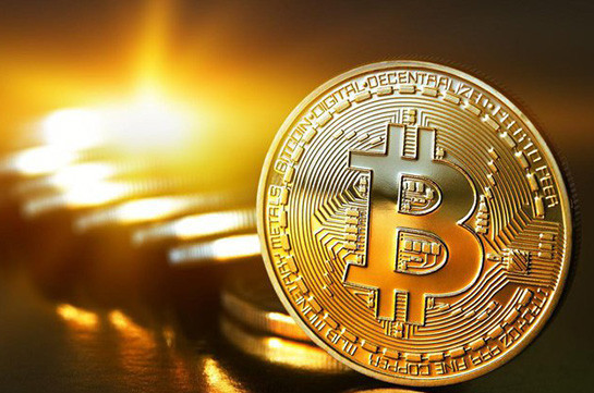 Криптовалюта Bitcoin за сутки подорожала на 3,26%