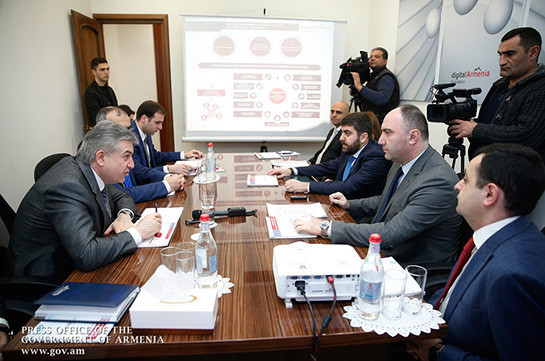 Премьер Армении ознакомился с работами фонда «Цифровая Армения»