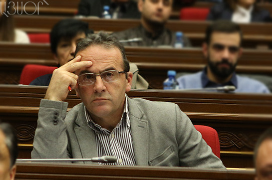 Парламент Армении должен дать правовую оценку событиям 1, 2 марта – Артур Сакунц