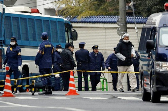 В Японии двое мужчин обстреляли ворота Ассоциации северокорейских граждан