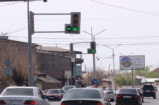 Առաջին խելացի խաչմերուկը Երևանում (Տեսանյութ)