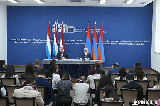 Глава МИД Армении: Азербайджан нужно вернуть в конструктивное русло