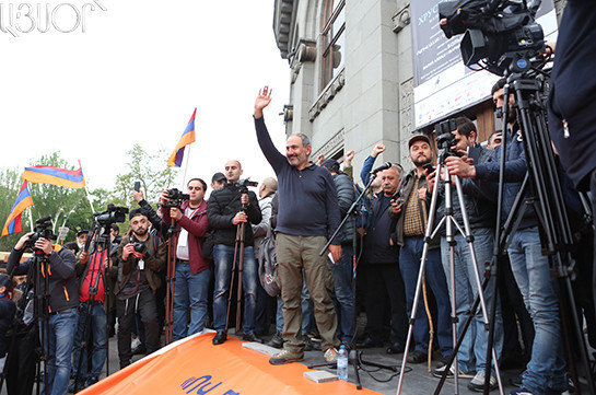 Серж Саргсян должен чувствовать себя в Ереване осажденным – Никол Пашинян