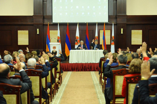 Кандидатура Сержа Саргсяна утверждена на посту премьер-министра Армении советом Республиканской партии