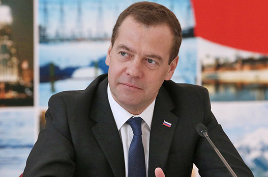 Дмитрий Медведев поздравил Сержа Саргсяна с избранием на посту премьер-министра Армении