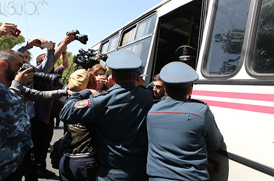 Эдмон Марукян: В отделение полиции Кентрон доставлены 23 активиста, в том числе и  сын Никола Пашиняна