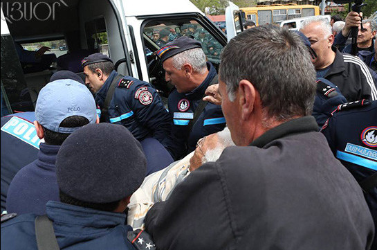 В результате разгона демонстрации в Ереване пострадали семь человек, они госпитализированы