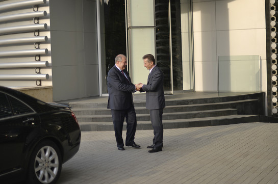 Նախագահ Արմեն Սարգսյանը մասնավոր հանդիպում է ունեցել Վրաստանի նախկին վարչապետ Բիձինա Իվանիշվիլիի հետ (Լուսանկարներ)