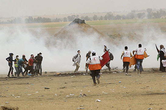 СМИ: Более 80 человек пострадали в ходе акций протеста на границе сектора Газа