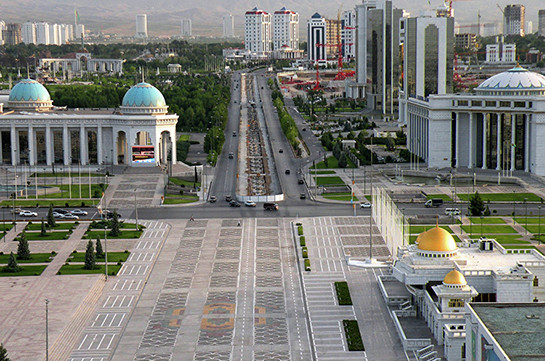 Белая пыль неизвестного происхождения накрыла столицу Туркмении
