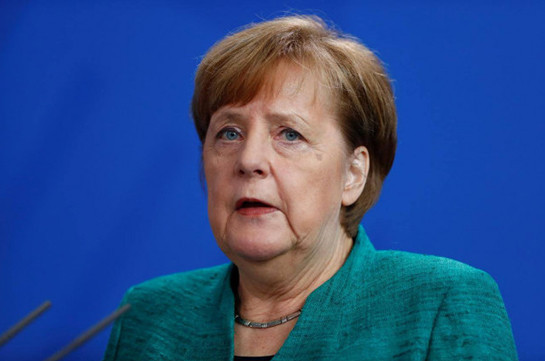 Меркель не исключила, что поедет в РФ на чемпионат мира по футболу