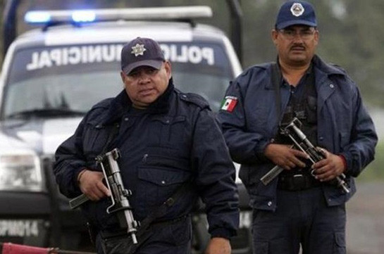 В Мексике неизвестные обстреляли участников похоронной процессии