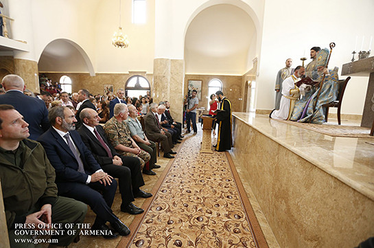 Премьер Армении присутствовал на открытии церкви в селе Чартар Мартунинского района НКР