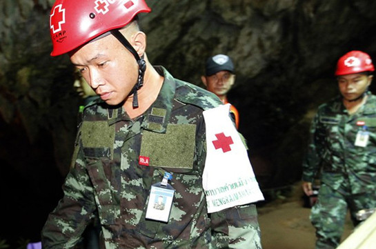 В Таиланде четвертые сутки ищут пропавших в пещере детей