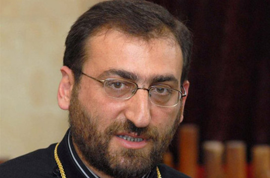 Епископ Хачатрян: Произошедшее – это нападение на церковь. Канцелярия захвачена, мы вынуждены прекратить работу