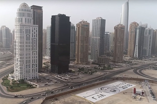 В ОАЭ создали самый большой пазл в мире (Видео)