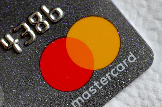 MasterCard осенью протестирует оплату по подмигиванию