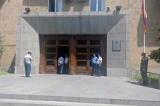 Правоохранители  установили личность сообщившего о бомбе в здании правительства №3