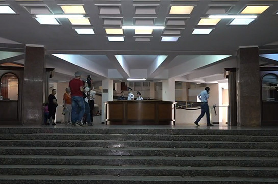 Гражданин собирался установить бомбу в здании правительства Армении из-за недовольства министерством здравоохранения