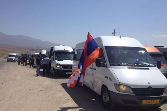 Более 1000 человек приехали из Арцаха в Ереван для участия в митинге 17 августа
