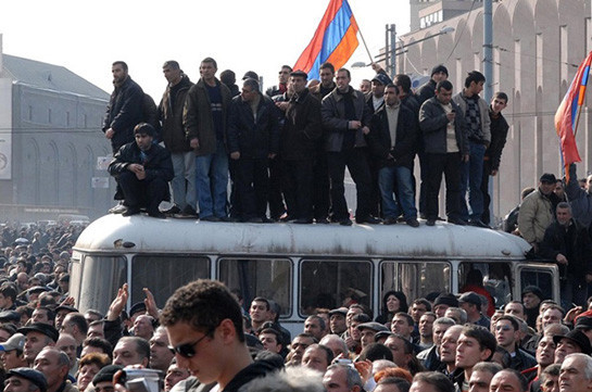 Депутаты фракции «Елк» подготовили законопроект о компенсации ущерба пострадавшим во время событий 1 марта