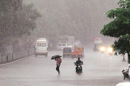В Индии из-за ливней пропали без вести не менее 45 человек