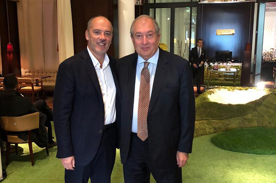 Армен Саркисян встретился в Париже с президентом компании «Оранж» Стефаном Ришаром