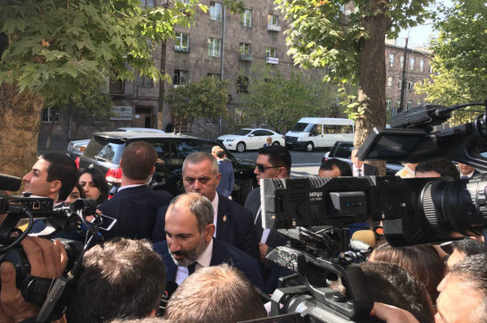 Пашинян: Парламент Армении де-факто распущен, осталось распустить его де-юре