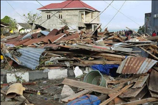 Три человека погибли в результате очередного землетрясения в Индонезии