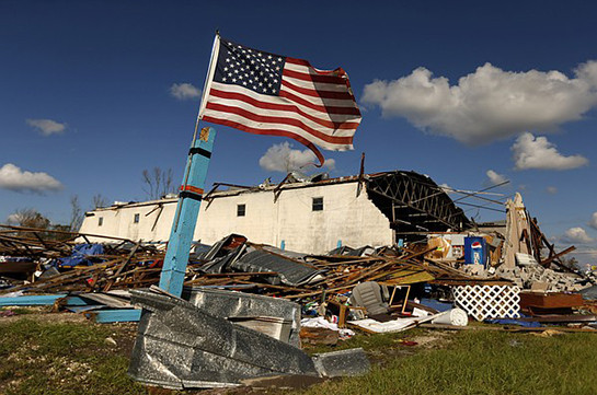 Ураган "Майкл" нанес серьезный ущерб базе ВВС США во Флориде