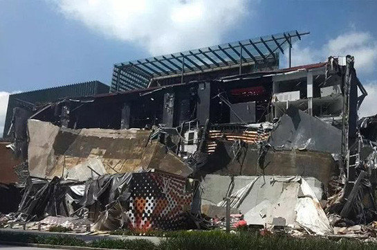 В Мексике при обрушении торгового центра погибло не менее семи человек