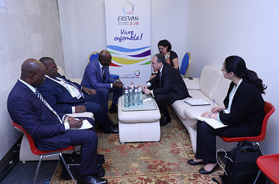 Armenian, Togo FMs discuss cooperation issues