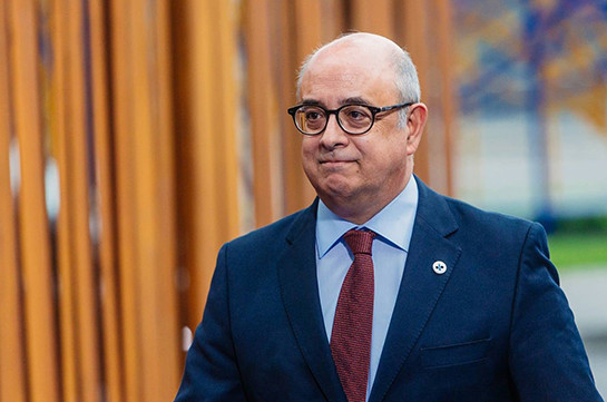 Министр обороны Португалии подал в отставку