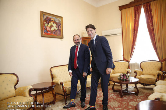 Armenian, Canadian PMs wear tricolor socks (photos)