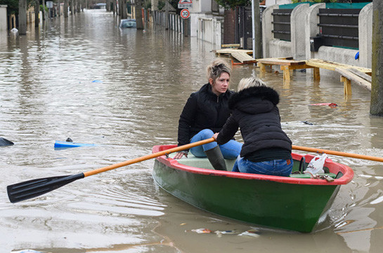 Число жертв наводнения на юге Франции возросло до пяти