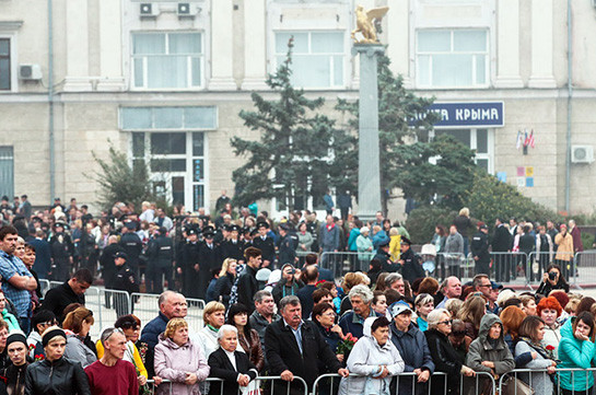 About 20,000 people pay last tributes to victims of Crimea college attack