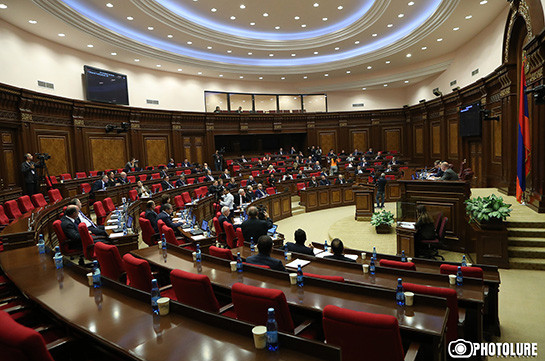 Парламент не избрал Ваге Григоряна судьей, за него проголосовали 30 депутатов