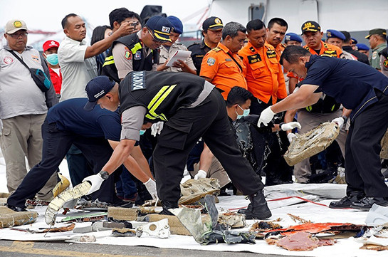 Ինդոնեզիայի իշխանությունները հայտարարել են, որ գտնվել է կործանված ինքնաթիռի ֆյուզելյաժը