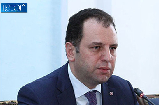 Pashinyan needs strong opposition to combat foreign pressures in Karabakh issue: ex DM